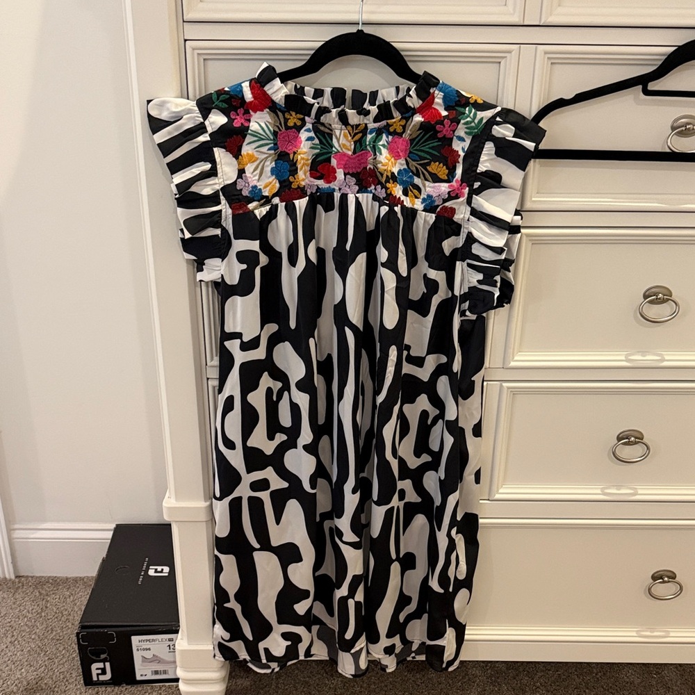 JODIFL Black and White Dress with Multicolor Embroidery
